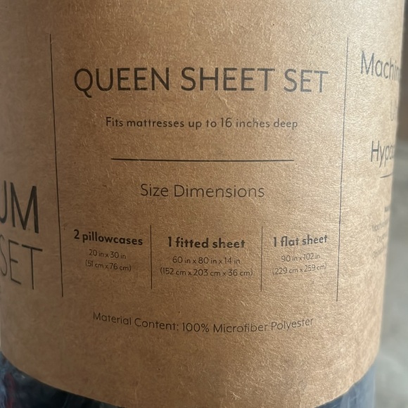 iEnjoy Ultra Soft 4-Piece Hypoallergenic Queen Sheet Set in Black, NEW w/Tag - Picture 4 of 6